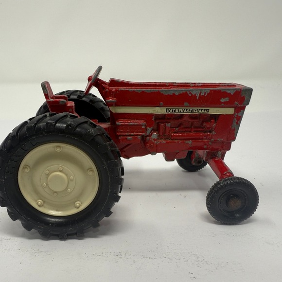 Vintage International Harvester 4.5" Tractor Toy Vehicle Red Diecast Metal - Picture 4 of 8